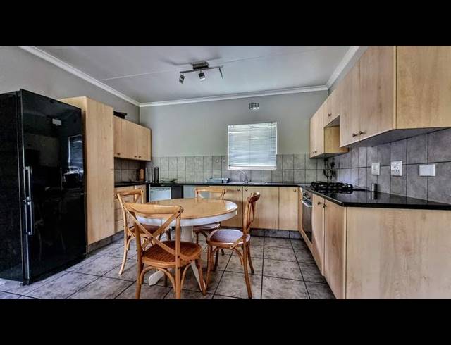 3 BEDROOM TOWNHOUSE FOR SALE IN KENGIES
